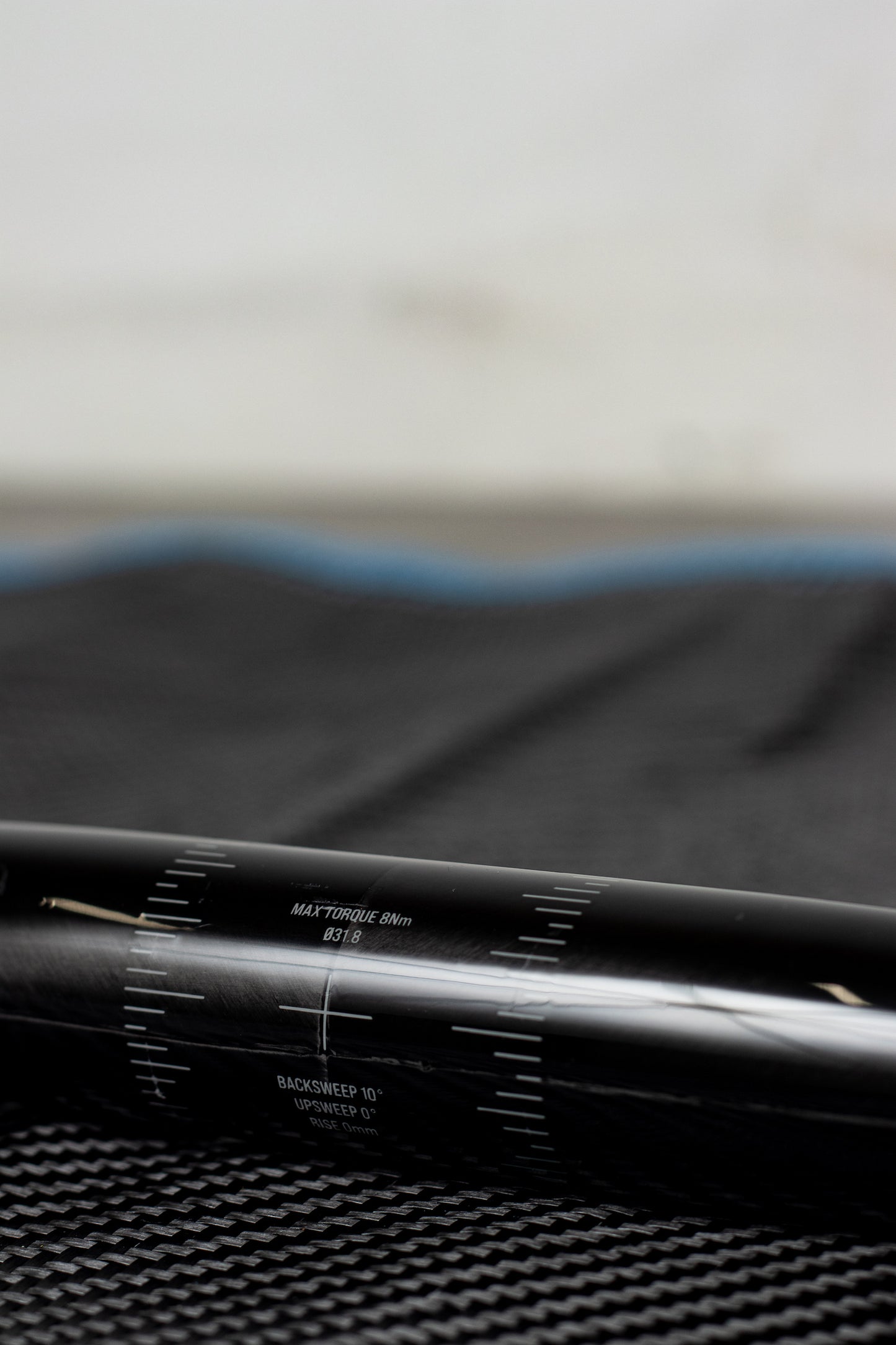 Flat HandleBar - Carbon Fiber - 31.8mm and 35mm