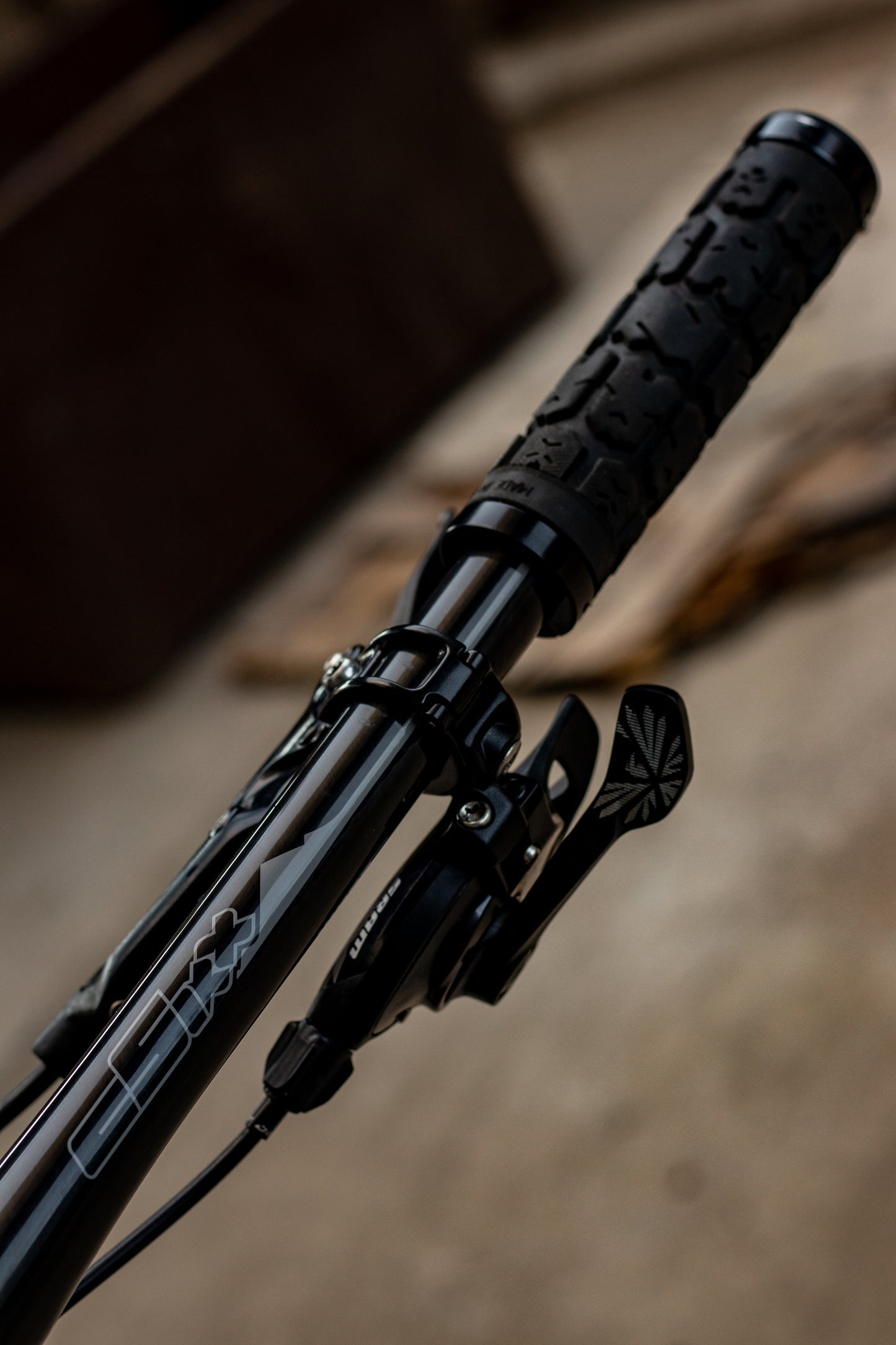 Flat HandleBar - Carbon Fiber - 31.8mm and 35mm